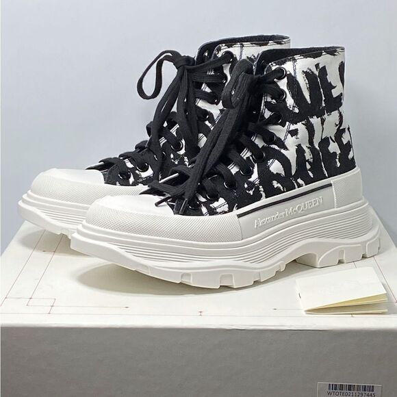 Alexander McQueen Tread Slick Graffiti Logo Ankle Boots size 37 - Picture 11 of 13